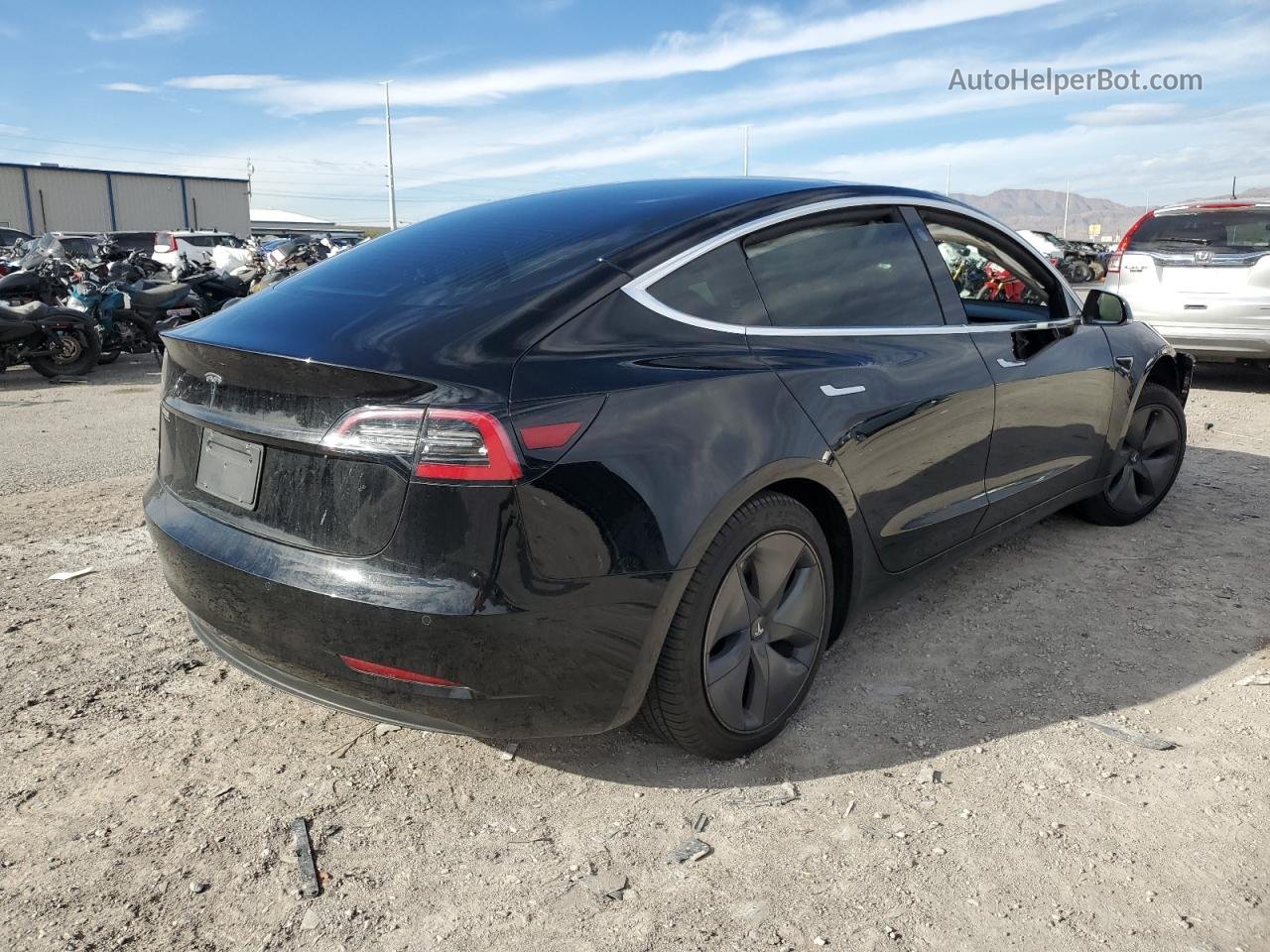 2019 Tesla Model 3  Черный vin: 5YJ3E1EA9KF484521