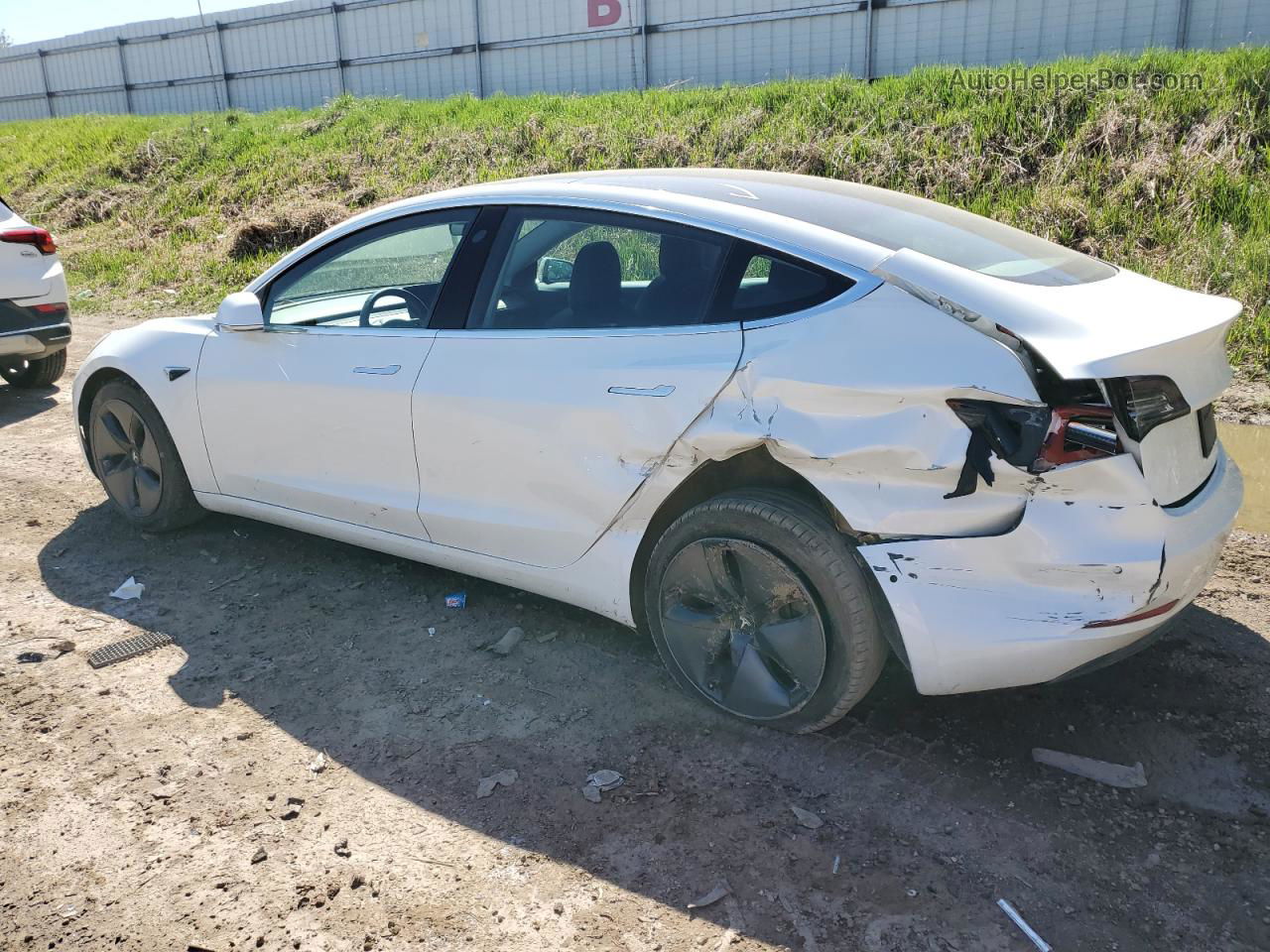 2020 Tesla Model 3  White vin: 5YJ3E1EA9LF598018