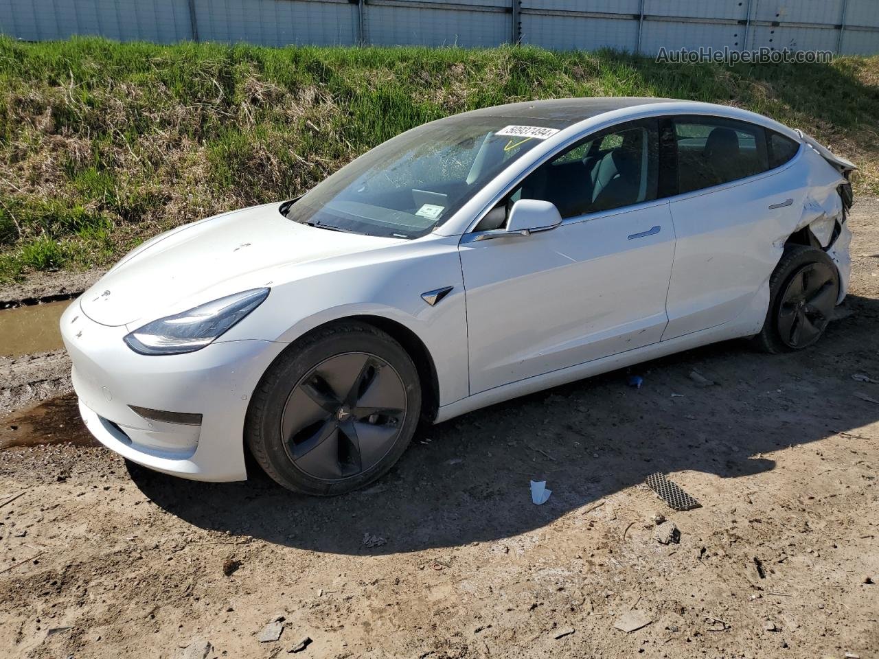 2020 Tesla Model 3  Белый vin: 5YJ3E1EA9LF598018