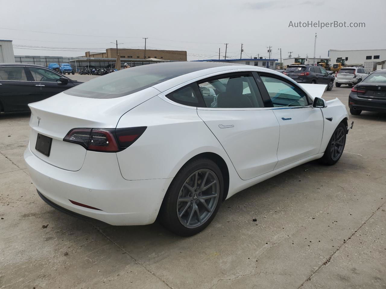 2020 Tesla Model 3  Белый vin: 5YJ3E1EA9LF632071