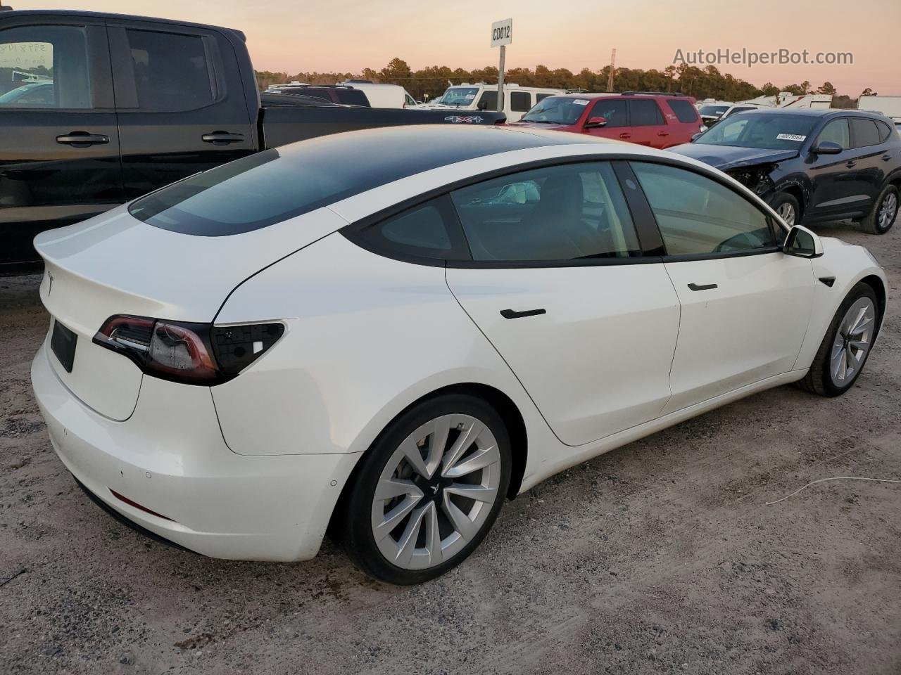 2021 Tesla Model 3  White vin: 5YJ3E1EA9MF047699