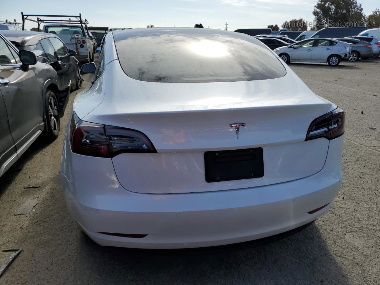 2022 Tesla Model 3  White vin: 5YJ3E1EA9NF238766