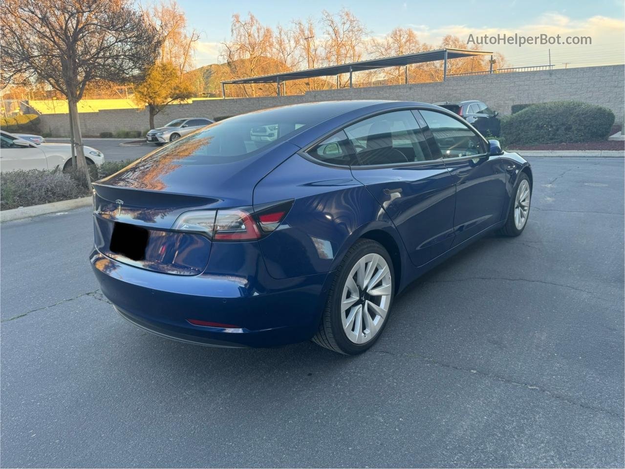 2022 Tesla Model 3 Blue vin: 5YJ3E1EA9NF369552