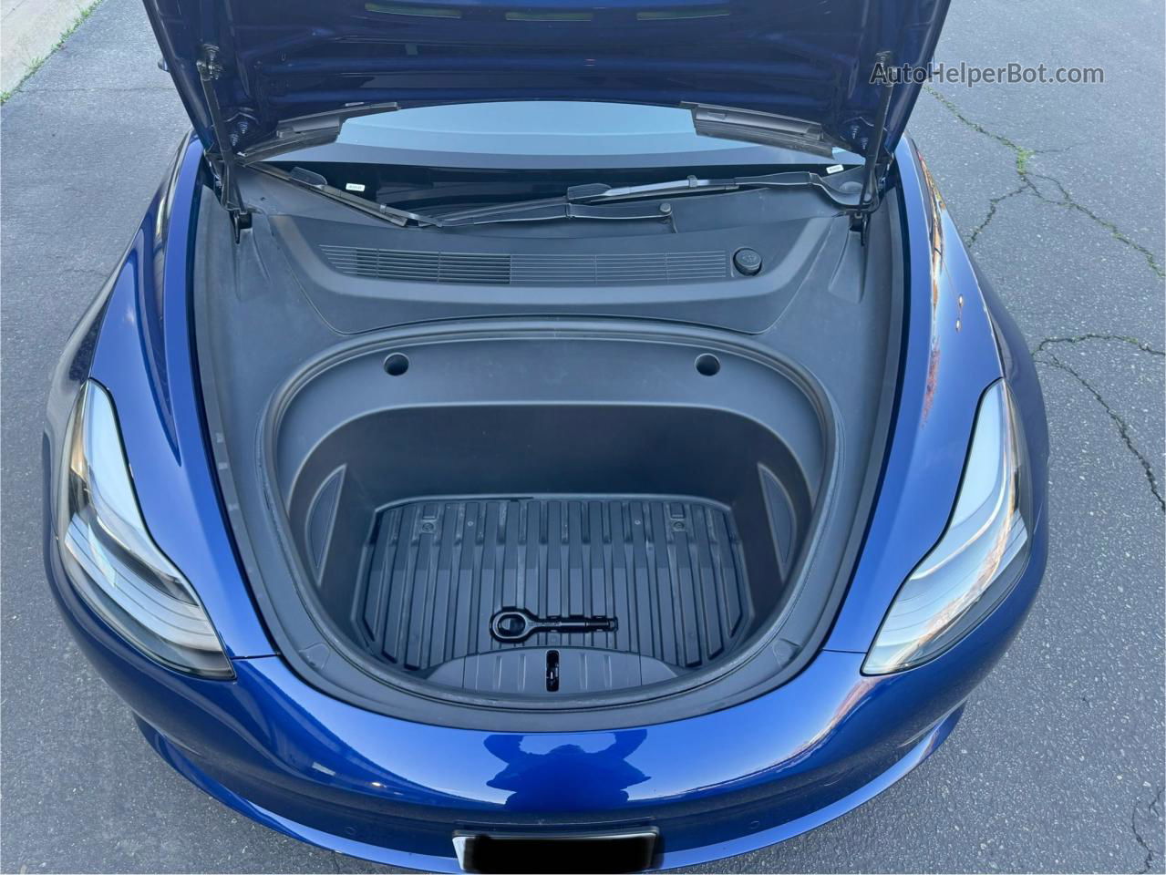 2022 Tesla Model 3 Blue vin: 5YJ3E1EA9NF369552