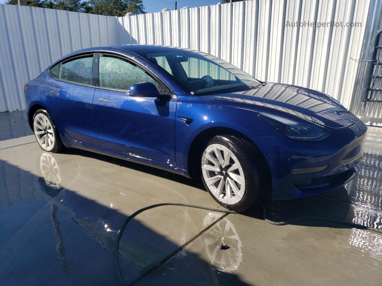 2022 Tesla Model 3  Синий vin: 5YJ3E1EA9NF370829