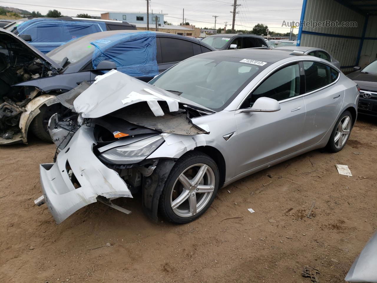 2018 Tesla Model 3  Silver vin: 5YJ3E1EAXJF005215