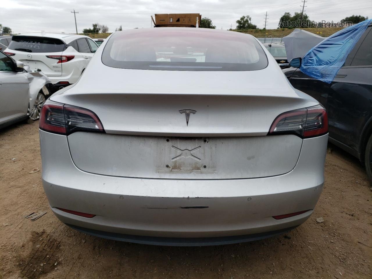2018 Tesla Model 3  Silver vin: 5YJ3E1EAXJF005215