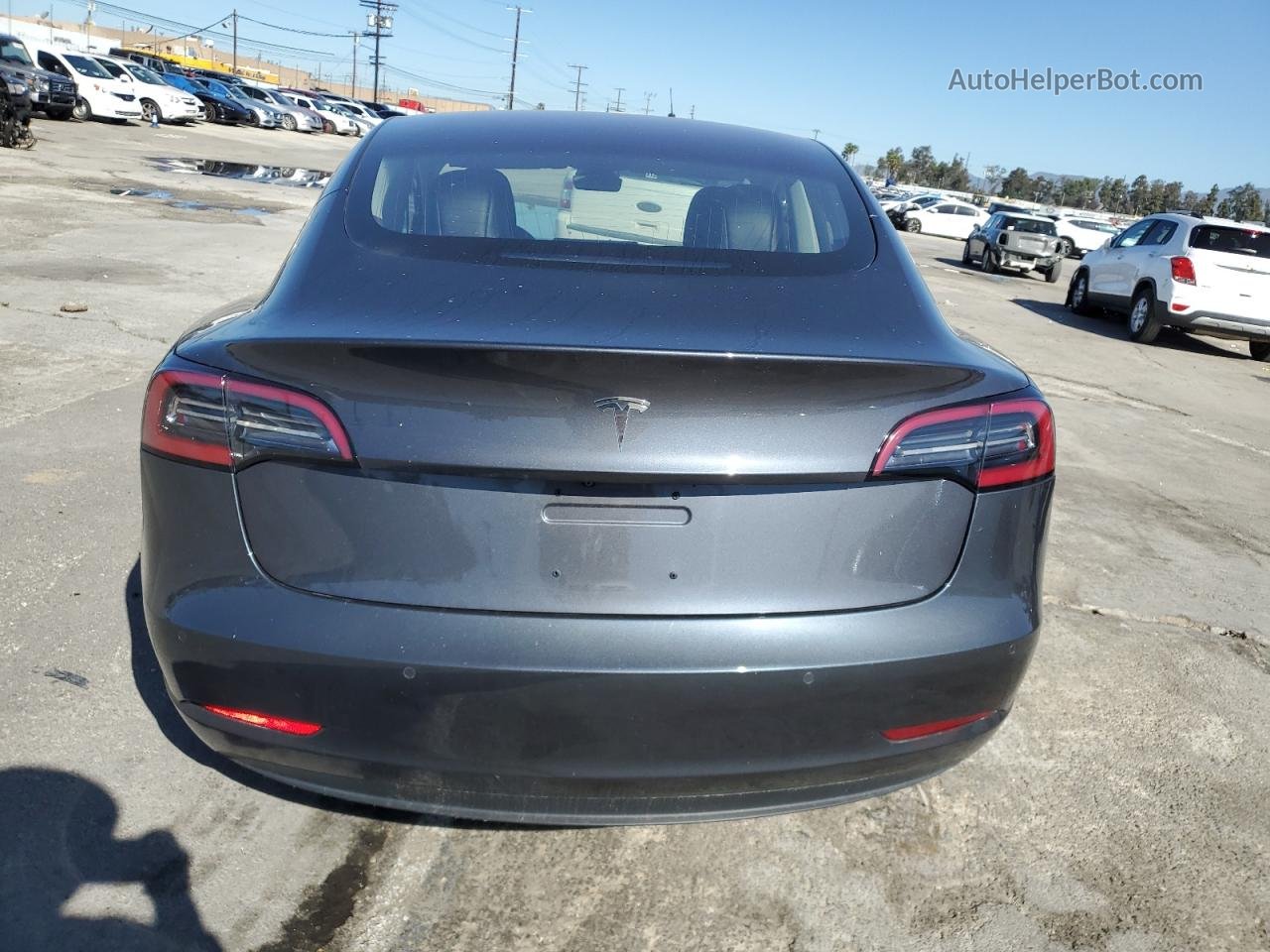 2018 Tesla Model 3  Silver vin: 5YJ3E1EAXJF015078