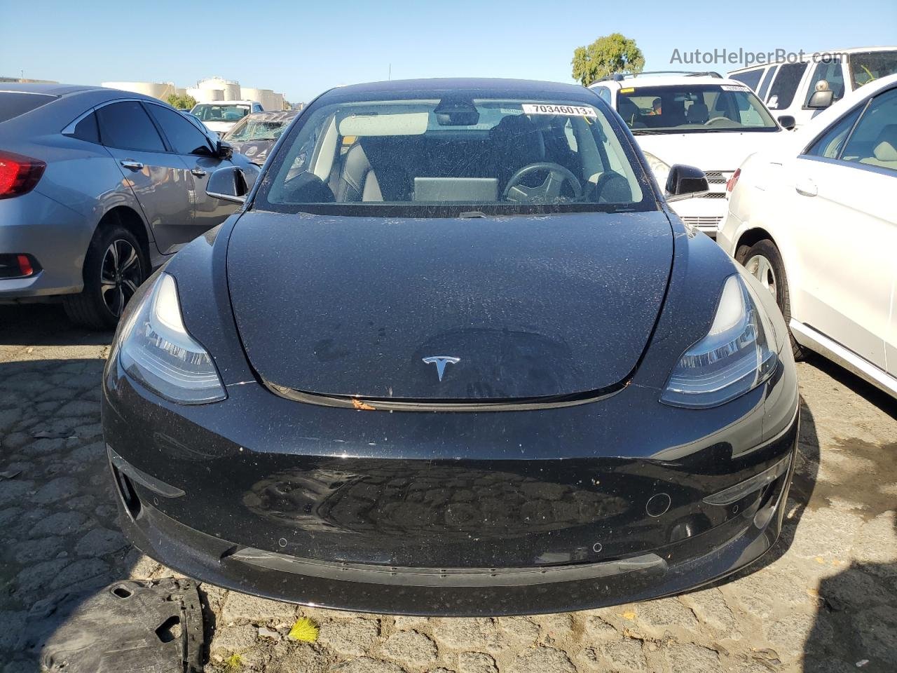 2018 Tesla Model 3  Черный vin: 5YJ3E1EAXJF016148
