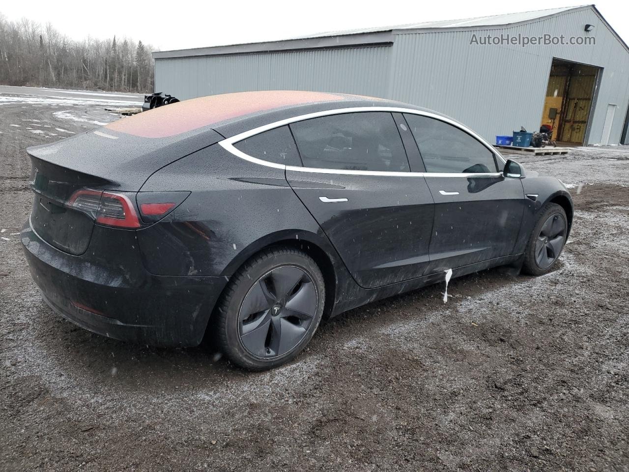 2018 Tesla Model 3  Черный vin: 5YJ3E1EAXJF020961