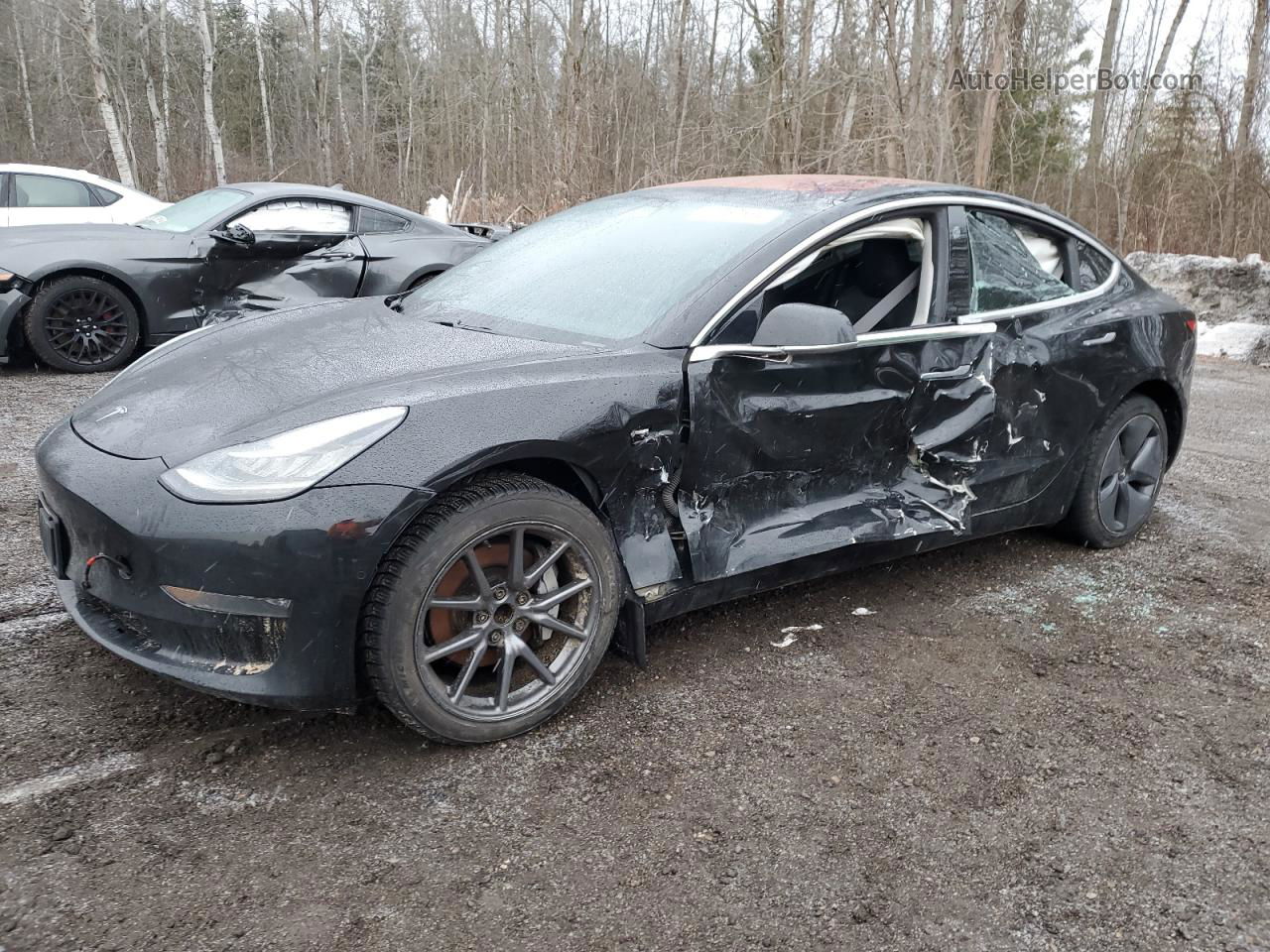 2018 Tesla Model 3  Черный vin: 5YJ3E1EAXJF020961