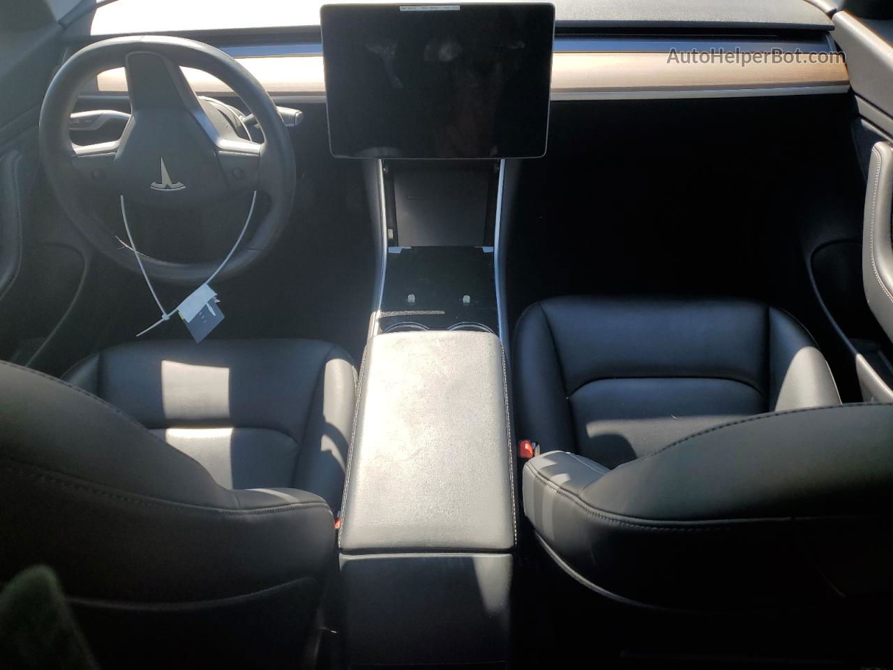 2018 Tesla Model 3  Silver vin: 5YJ3E1EAXJF041857