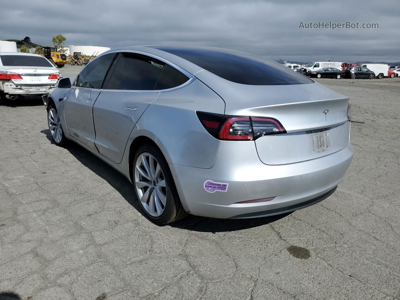 2018 Tesla Model 3  Silver vin: 5YJ3E1EAXJF098463