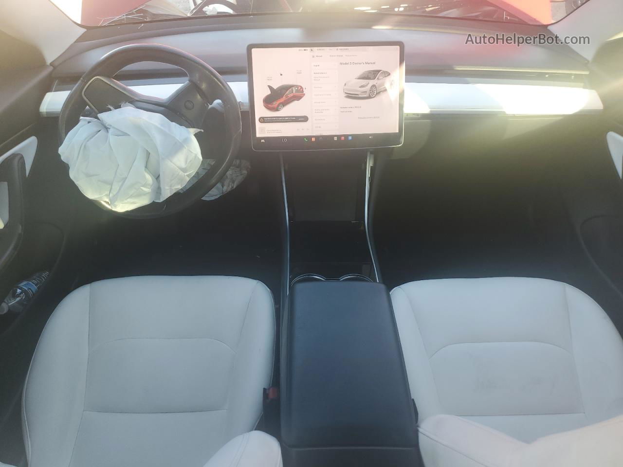 2018 Tesla Model 3  Red vin: 5YJ3E1EAXJF167474