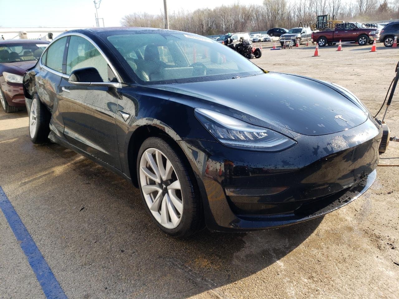 2019 Tesla Model 3  Черный vin: 5YJ3E1EAXKF300462