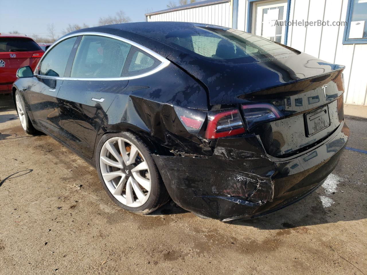 2019 Tesla Model 3  Черный vin: 5YJ3E1EAXKF300462