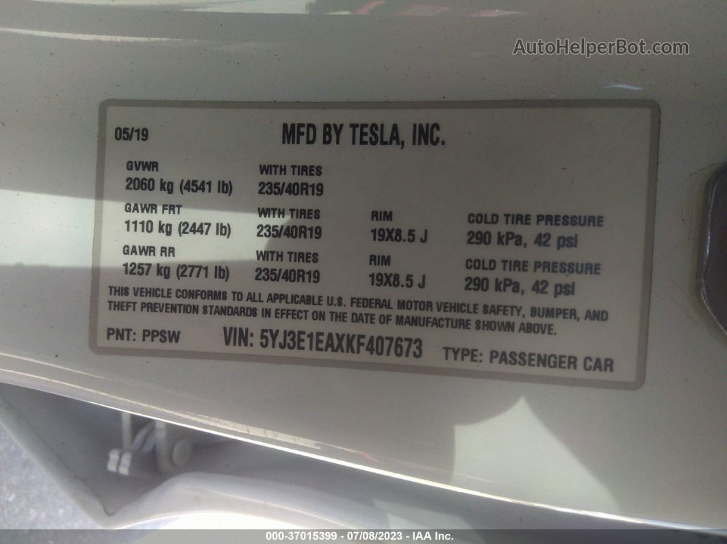 2019 Tesla Model 3 Range White vin: 5YJ3E1EAXKF407673