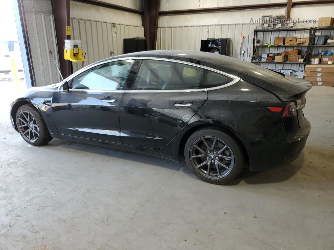 2019 Tesla Model 3  Black vin: 5YJ3E1EAXKF410153