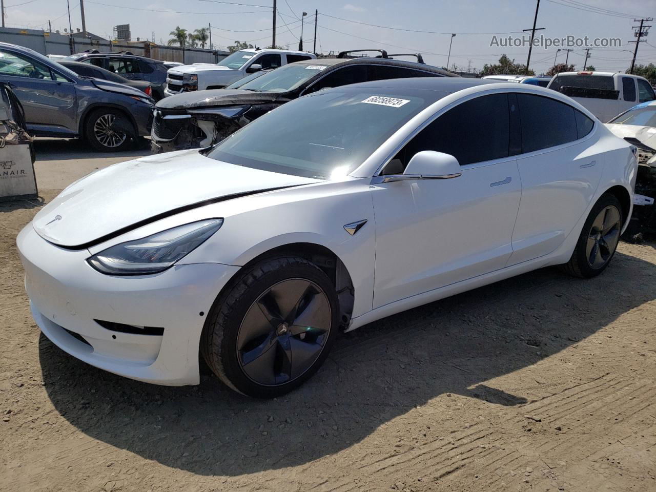 2019 Tesla Model 3  White vin: 5YJ3E1EAXKF425266