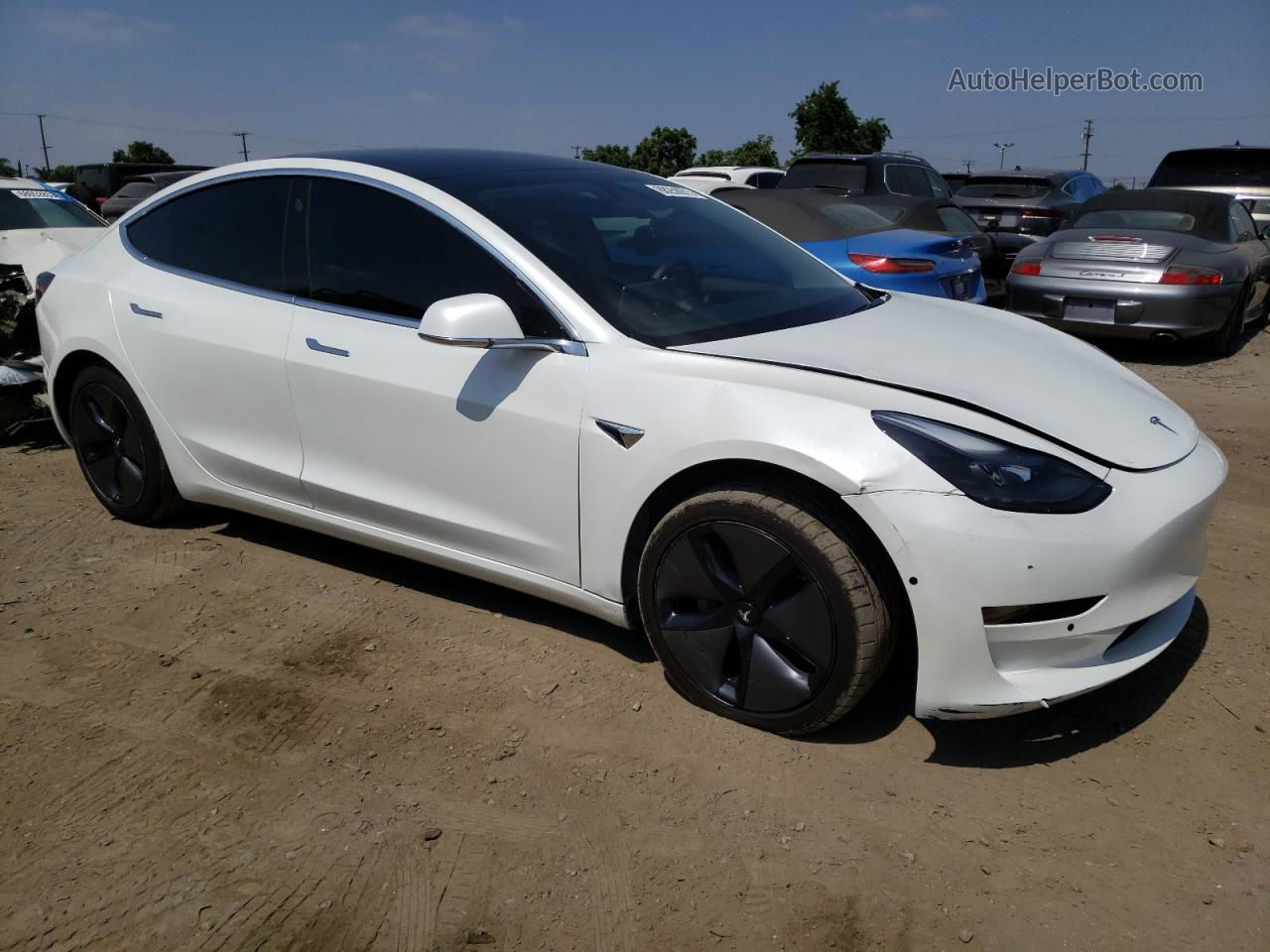 2019 Tesla Model 3  White vin: 5YJ3E1EAXKF425266