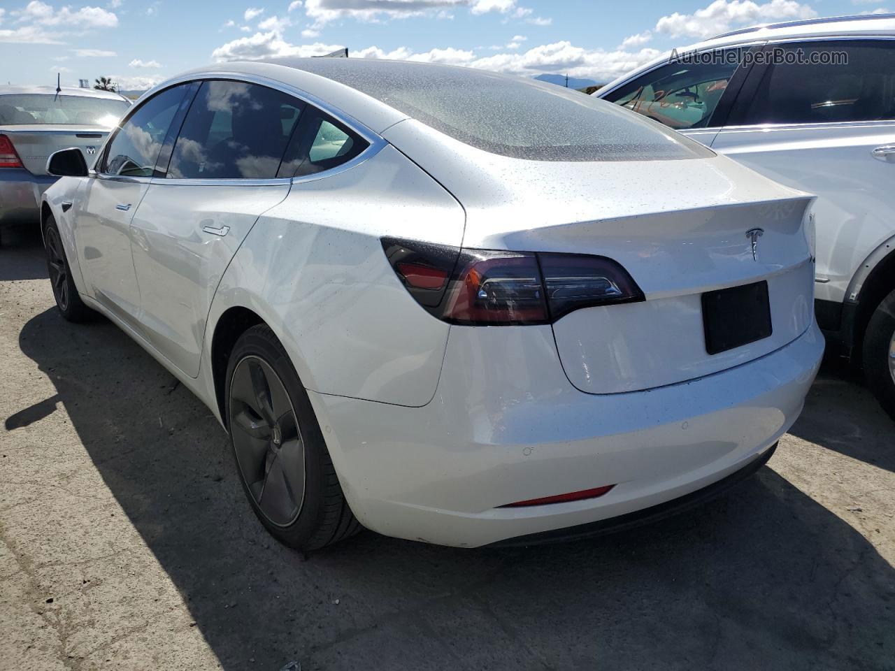 2019 Tesla Model 3  White vin: 5YJ3E1EAXKF430886