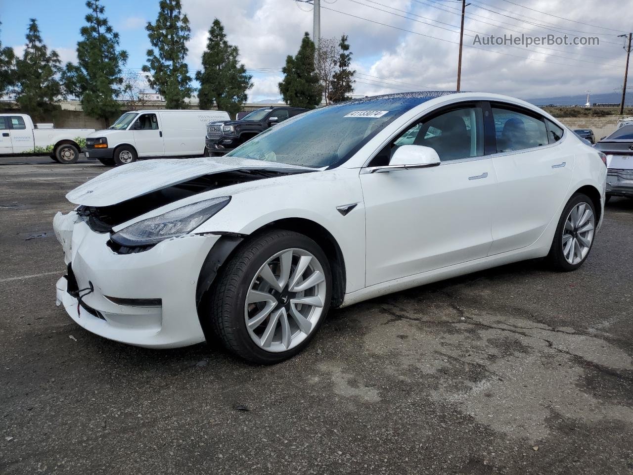 2019 Tesla Model 3  Белый vin: 5YJ3E1EAXKF436400