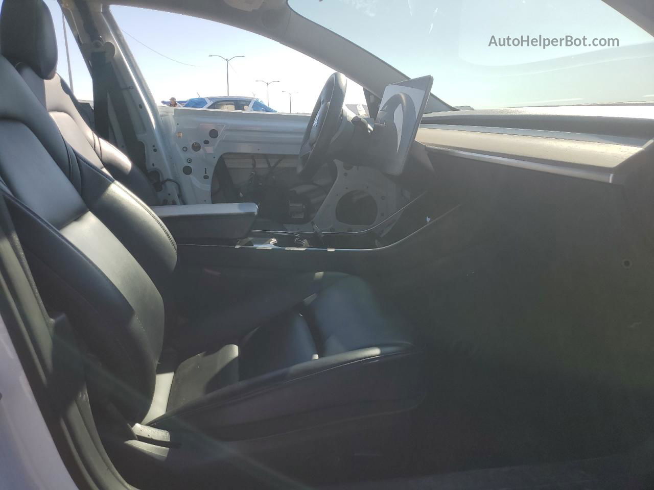 2019 Tesla Model 3  White vin: 5YJ3E1EAXKF508163