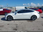 2020 Tesla Model 3 Standard Range Plus Rear-wheel Drive/standard Range Rear-wheel Drive White vin: 5YJ3E1EAXLF658761