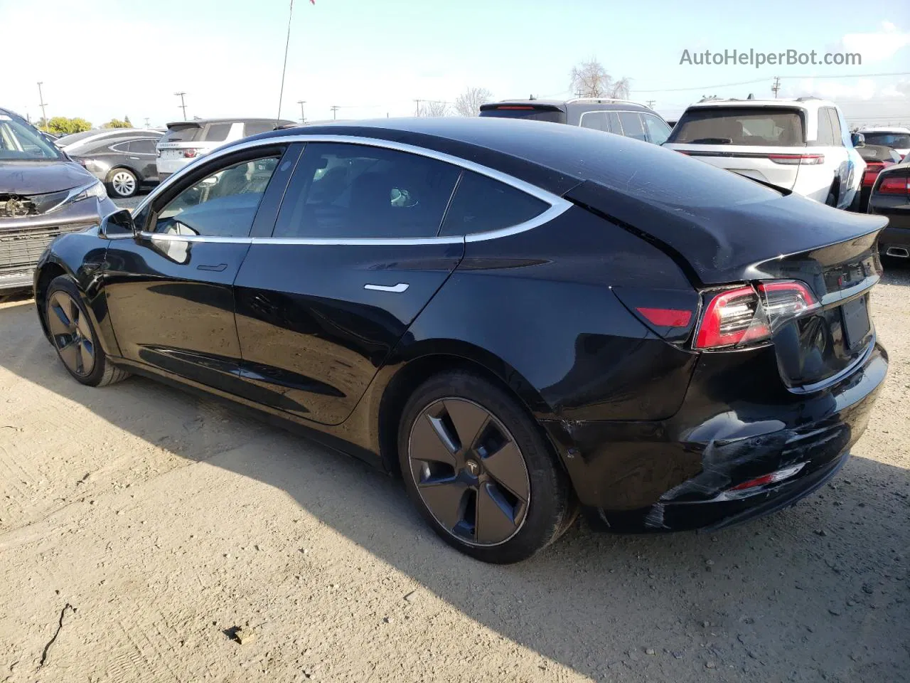 2020 Tesla Model 3  Черный vin: 5YJ3E1EAXLF704606