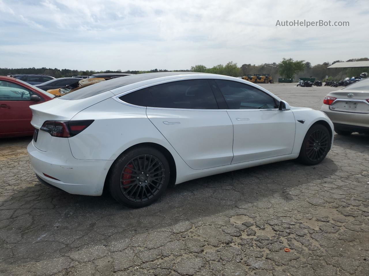 2020 Tesla Model 3  Белый vin: 5YJ3E1EAXLF737654