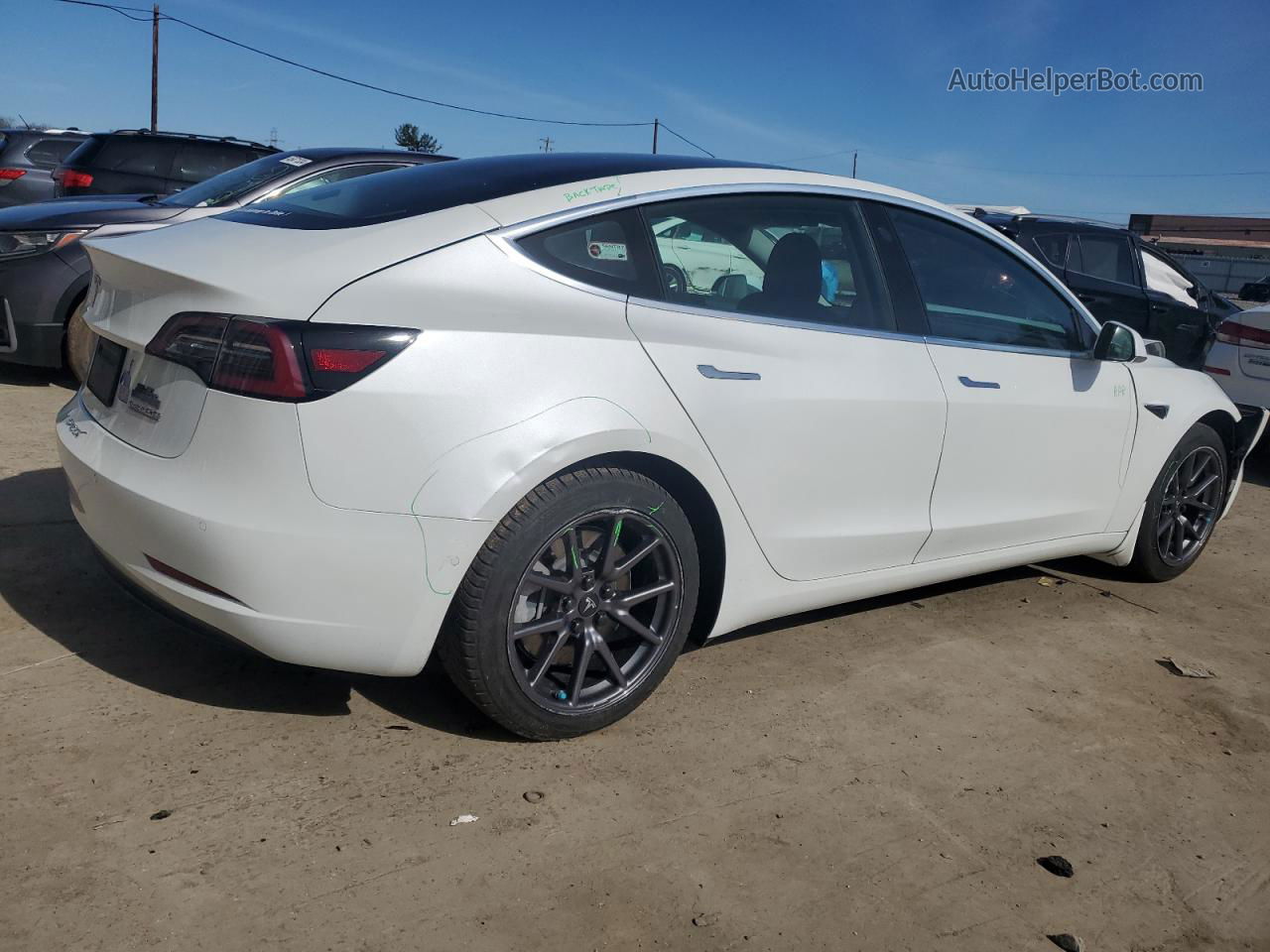 2020 Tesla Model 3  White vin: 5YJ3E1EAXLF792654