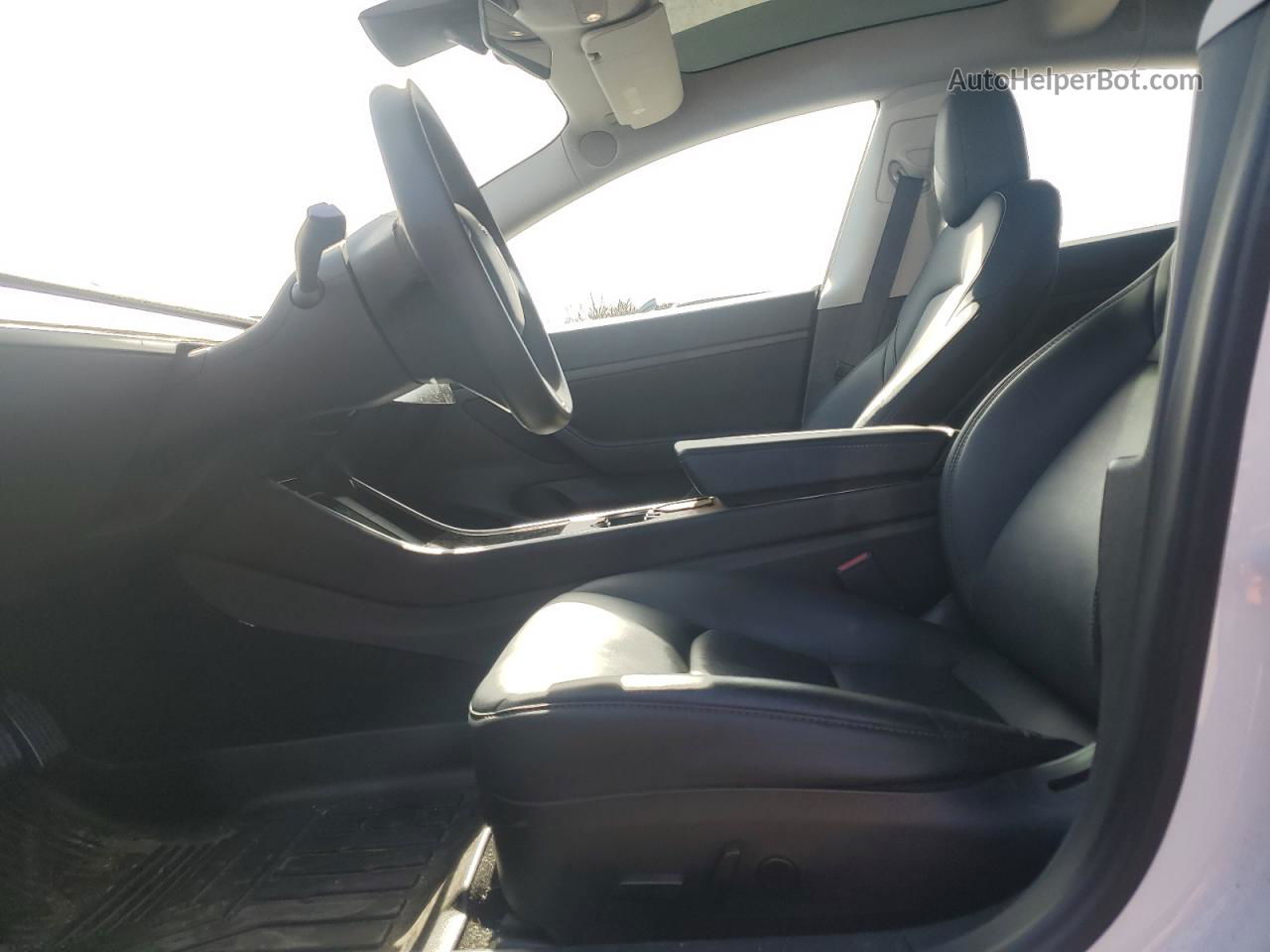 2020 Tesla Model 3  White vin: 5YJ3E1EAXLF792654