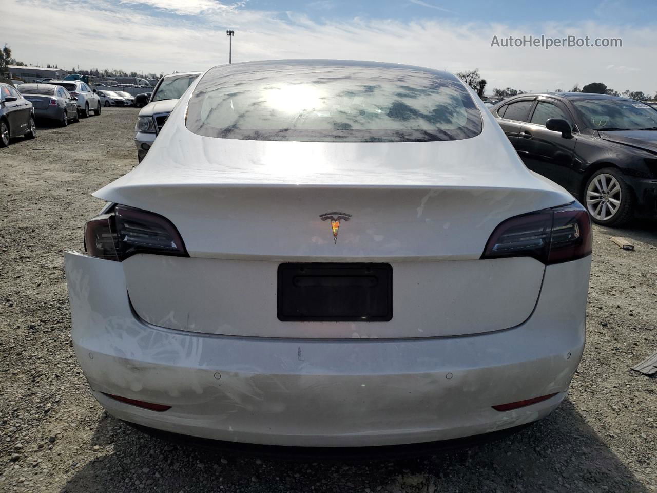 2021 Tesla Model 3  White vin: 5YJ3E1EAXMF006322