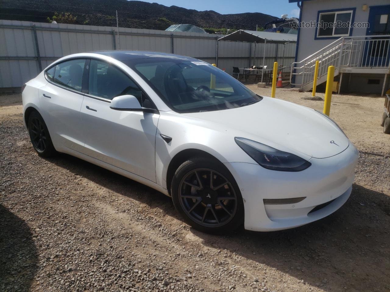 2021 Tesla Model 3  White vin: 5YJ3E1EAXMF029079