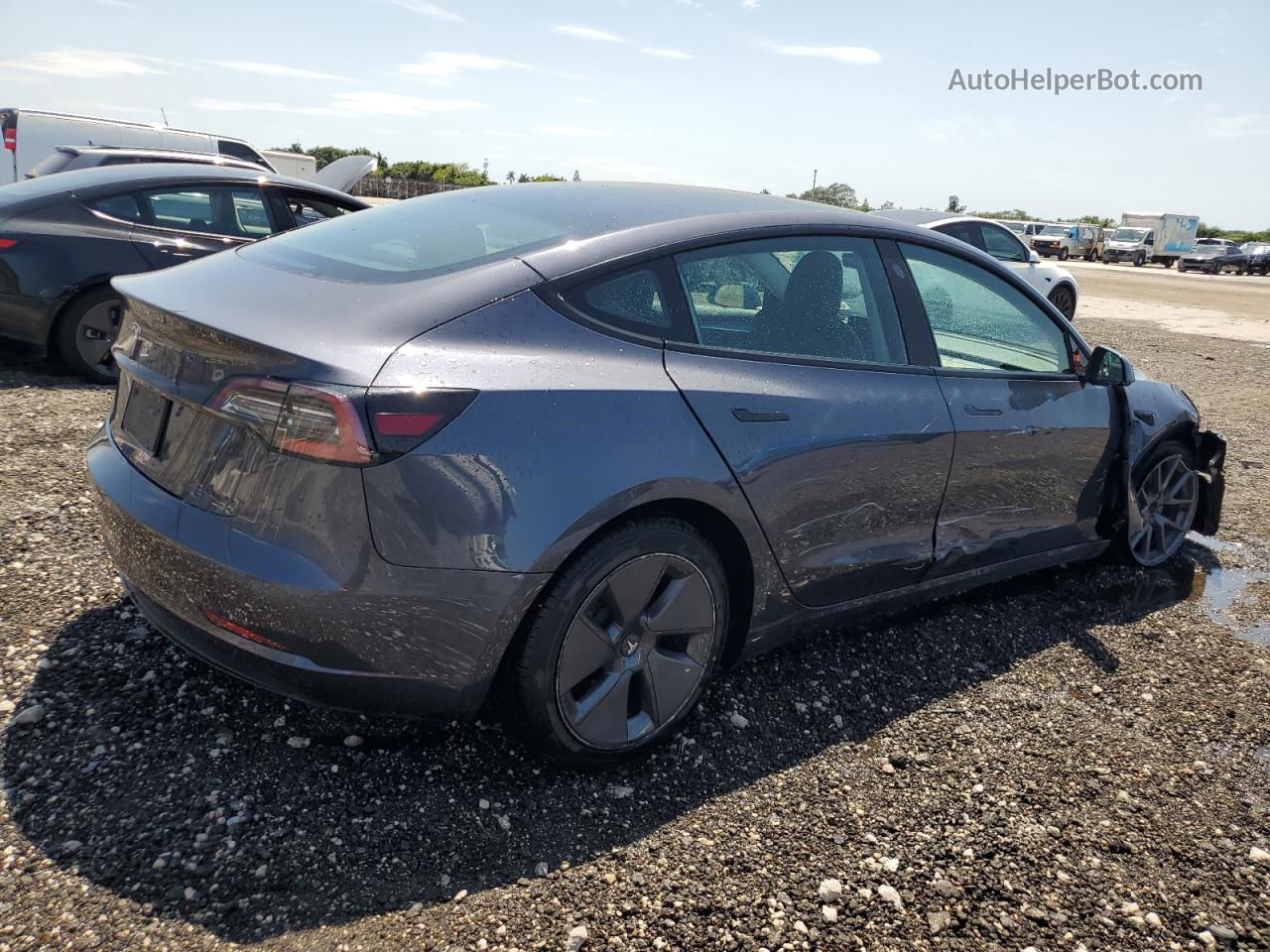 2022 Tesla Model 3  Серебряный vin: 5YJ3E1EAXNF369382