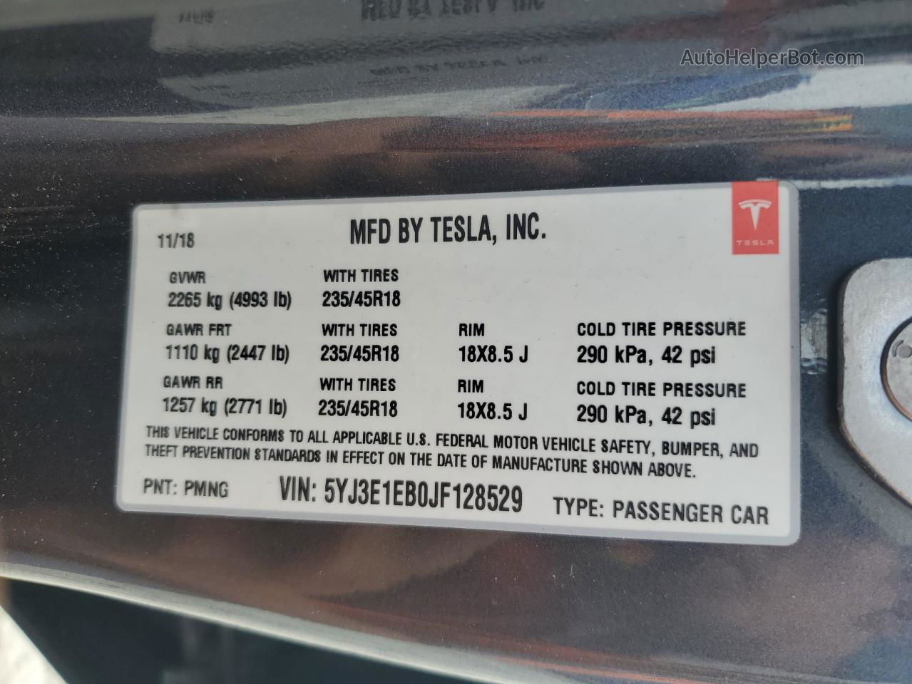 2018 Tesla Model 3  Угольный vin: 5YJ3E1EB0JF128529