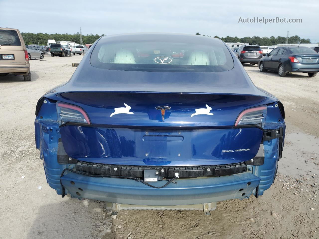 2018 Tesla Model 3  Синий vin: 5YJ3E1EB0JF135366