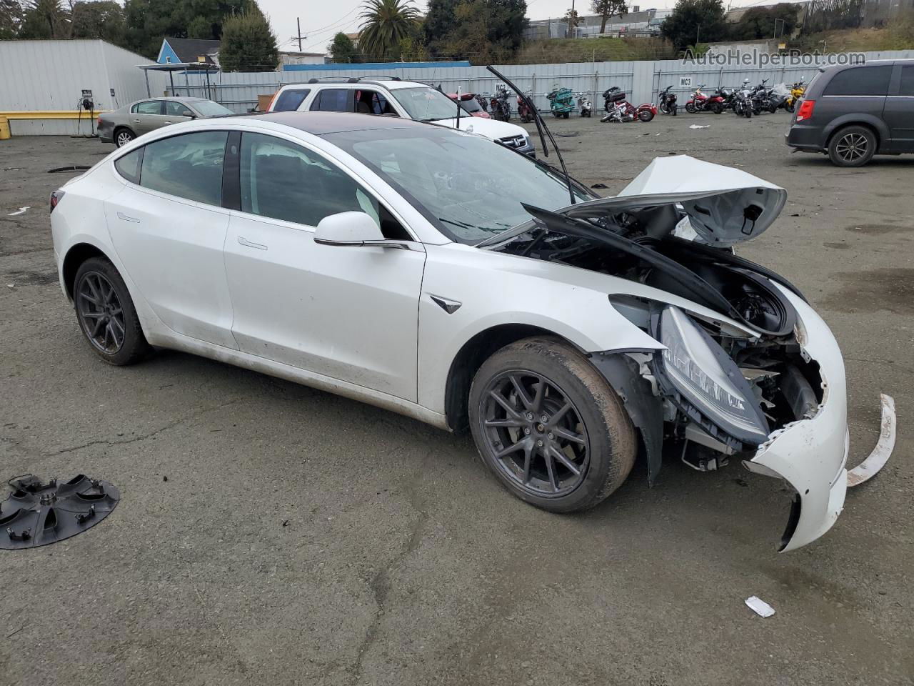 2018 Tesla Model 3  White vin: 5YJ3E1EB0JF178993