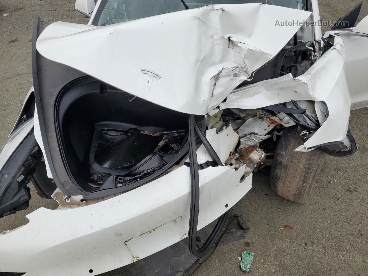 2018 Tesla Model 3  White vin: 5YJ3E1EB0JF178993