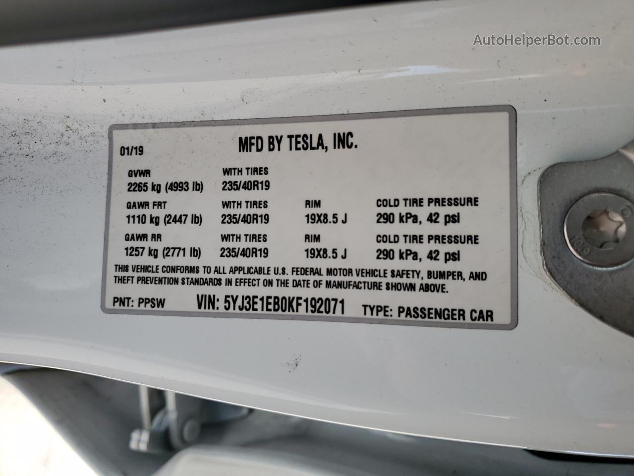 2019 Tesla Model 3  White vin: 5YJ3E1EB0KF192071