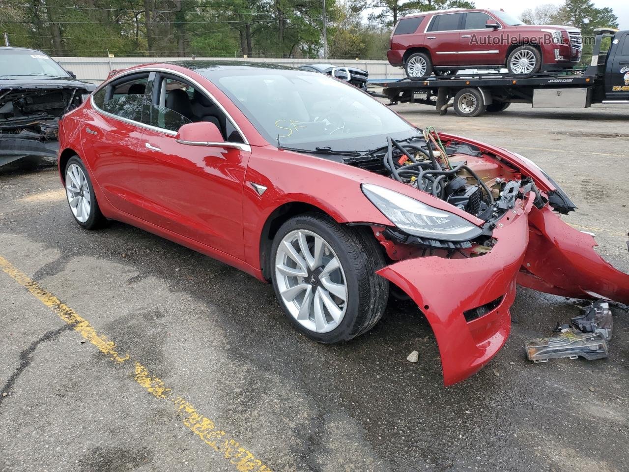 2019 Tesla Model 3  Красный vin: 5YJ3E1EB0KF418450