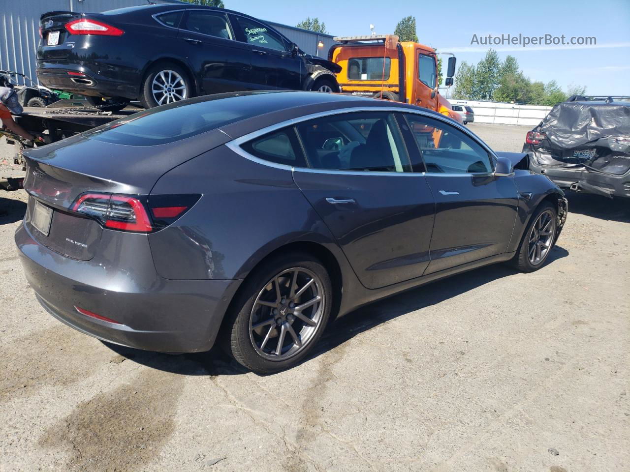 2019 Tesla Model 3  Угольный vin: 5YJ3E1EB0KF432526