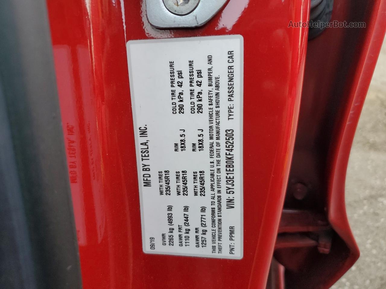 2019 Tesla Model 3  Red vin: 5YJ3E1EB0KF452503
