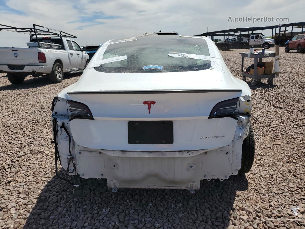 2019 Tesla Model 3  White vin: 5YJ3E1EB0KF512781