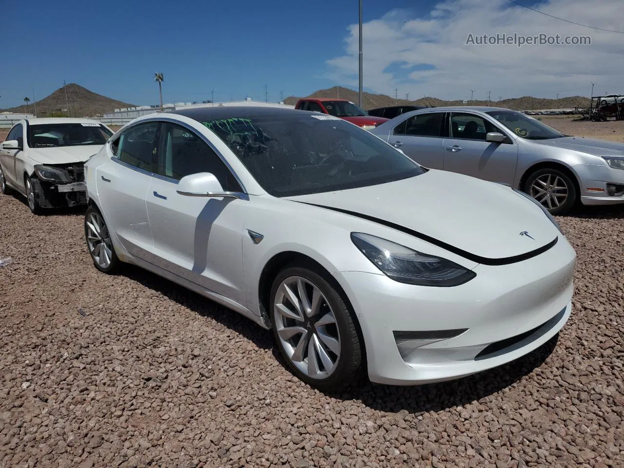 2019 Tesla Model 3  White vin: 5YJ3E1EB0KF512781