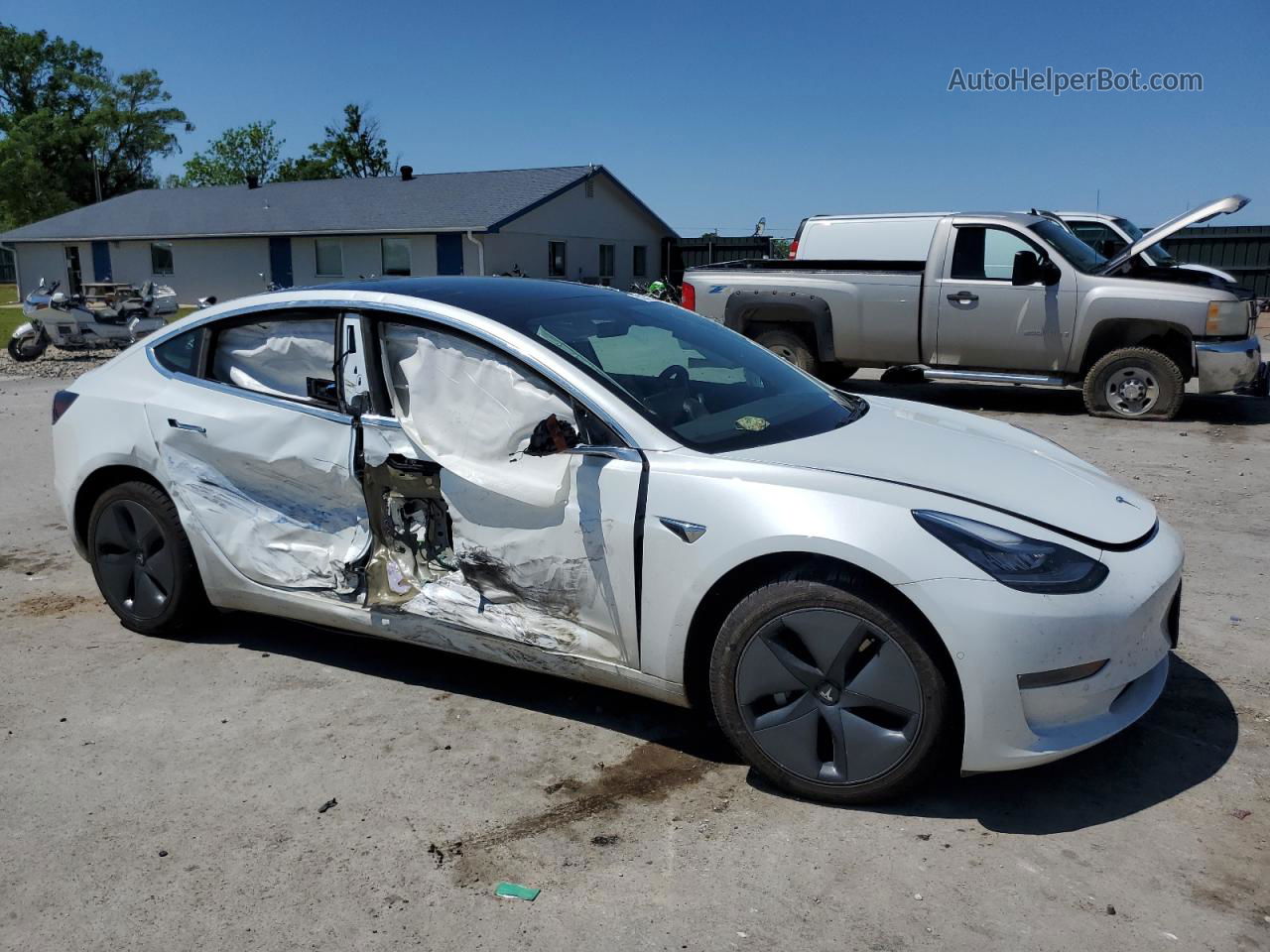 2020 Tesla Model 3  White vin: 5YJ3E1EB0LF618987