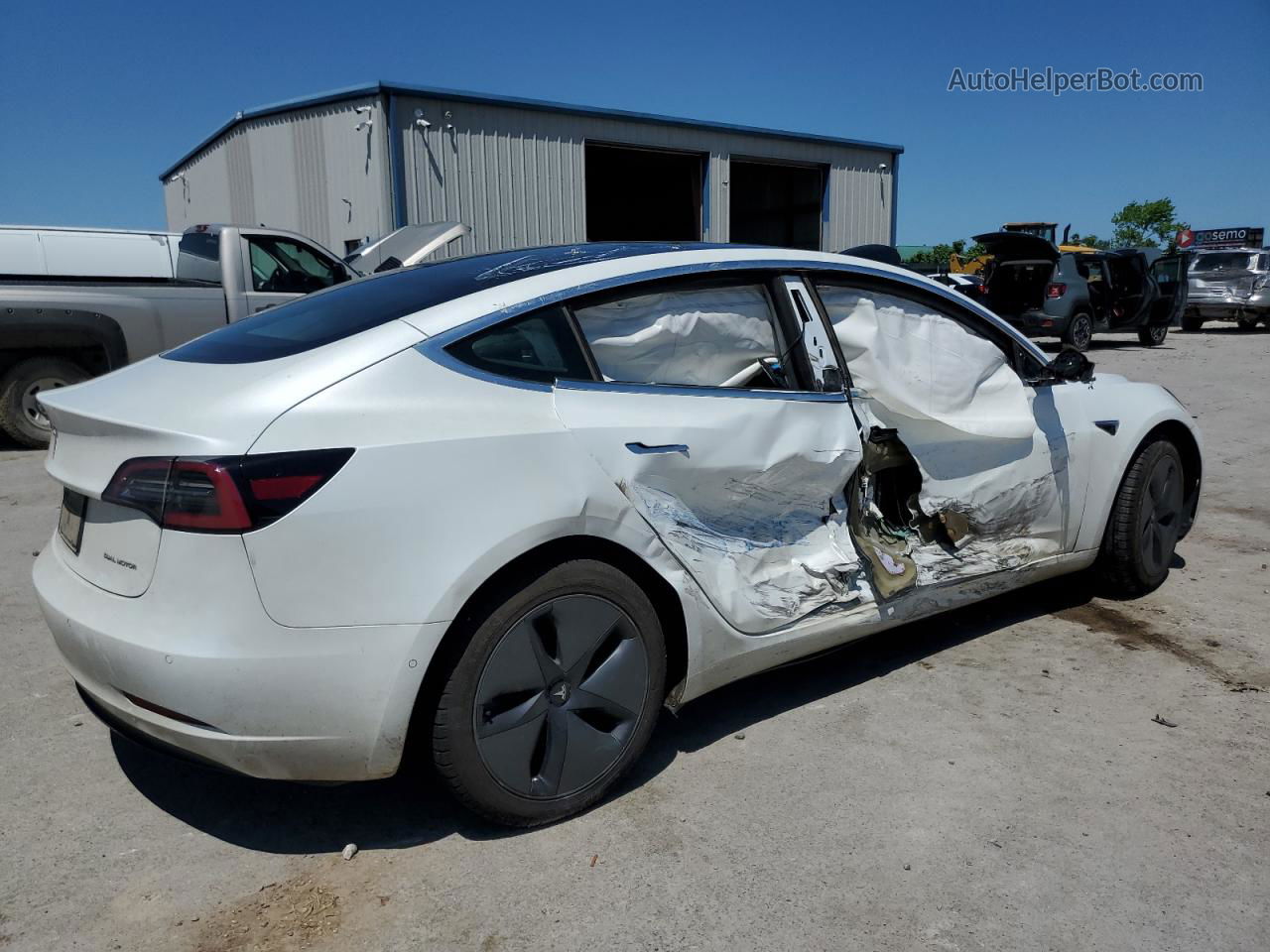 2020 Tesla Model 3  White vin: 5YJ3E1EB0LF618987