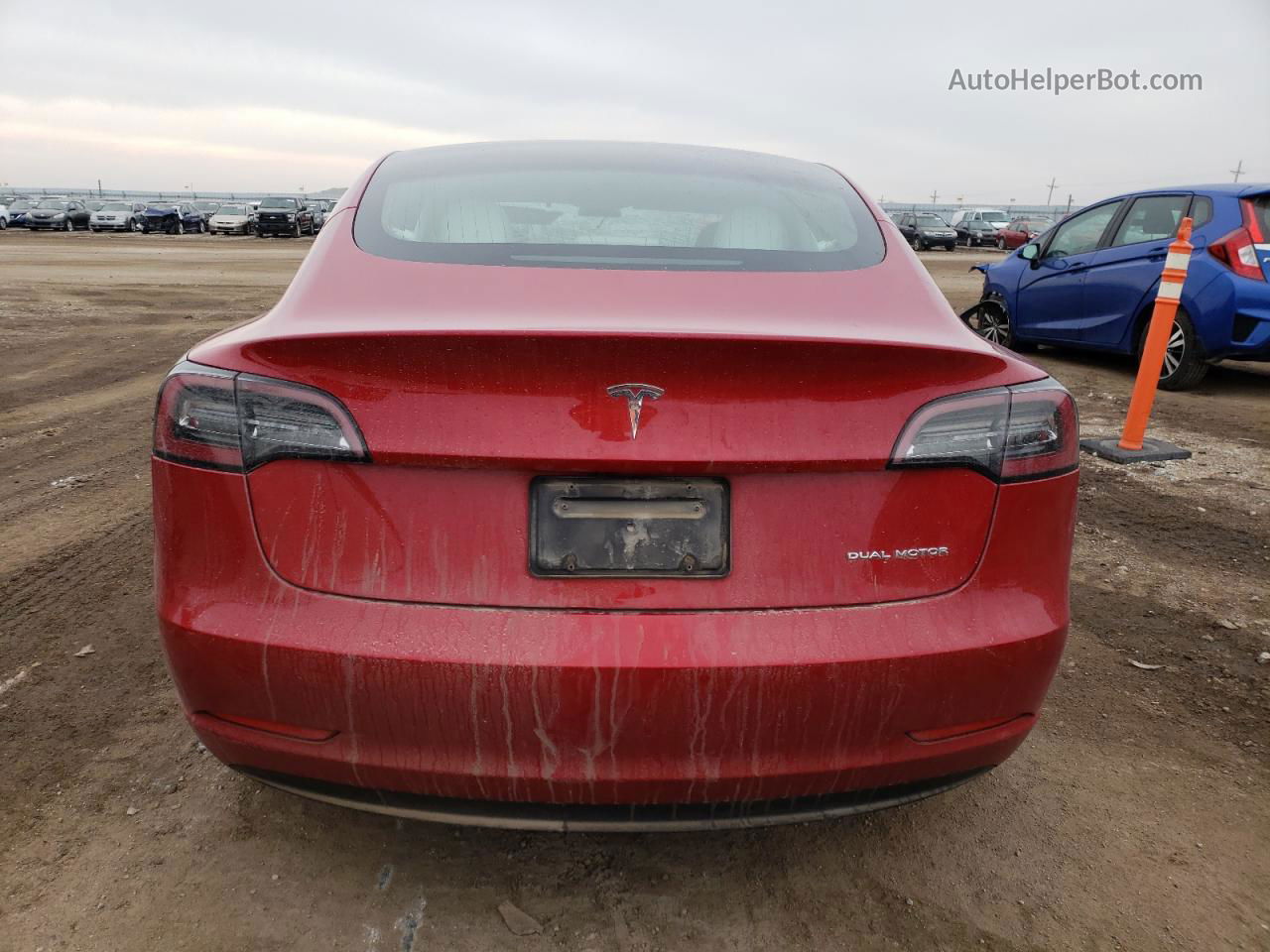 2020 Tesla Model 3  Красный vin: 5YJ3E1EB0LF668207
