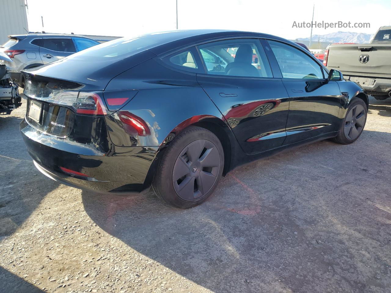 2022 Tesla Model 3  Черный vin: 5YJ3E1EB0NF137835