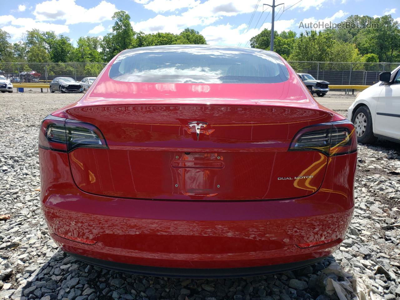 2018 Tesla Model 3  Red vin: 5YJ3E1EB1JF096352